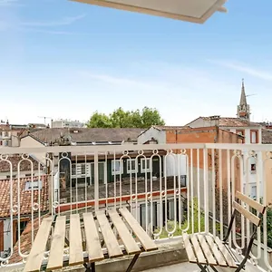 2br-in-toulouse-colors-with-balcony-close-to-the-train.midi-pyreneeshotels.com/